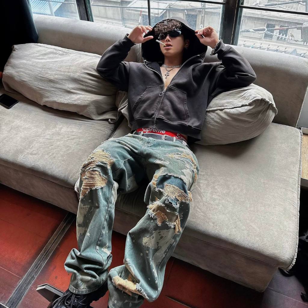 Quần Jean Amand Conqueror Distressted Jeans - QB040