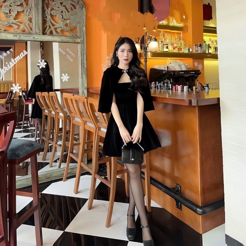 Váy Nhung 2 Dây Xòe + Áo Choàng Ghim Nơ Đá