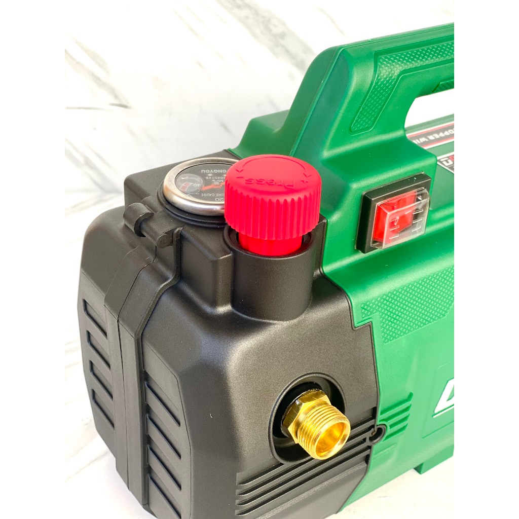 Máy rửa xe 2800w Dekton DKCWR 2800plus chỉnh áp chính hãng siêu bền siêu mạnh Thế hệ 2024 trang bi công tắt chống giật