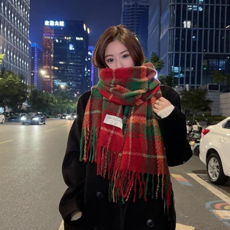 KHĂN CHOÀNG KẺ SỌC ĐỎ XANH NỮ CHƠI NOEL