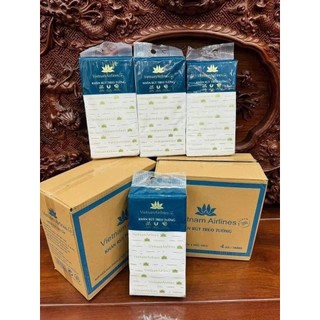 1 thùng 4 bịch Giấy rút treo tường Vietnam airlines tặng kèm móc treo