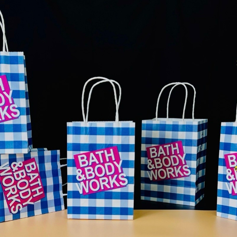 Túi giấy Kraft đựng mỹ phẩm hiệu Bath and Body Works bền, đẹp, bảo vệ môi trường