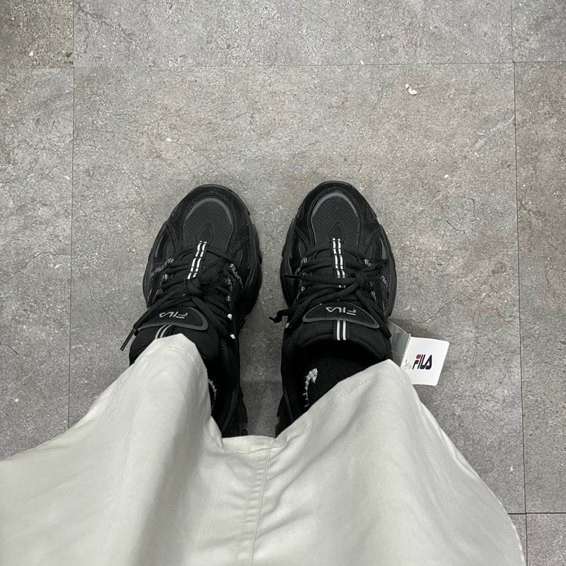 Giày Fila Interation Chunky, sự phá cách tinh tế