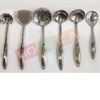 Vá inox các loại gồm xào inox có lỗ, cơm, soup, lược mì, cán inox có móc treo