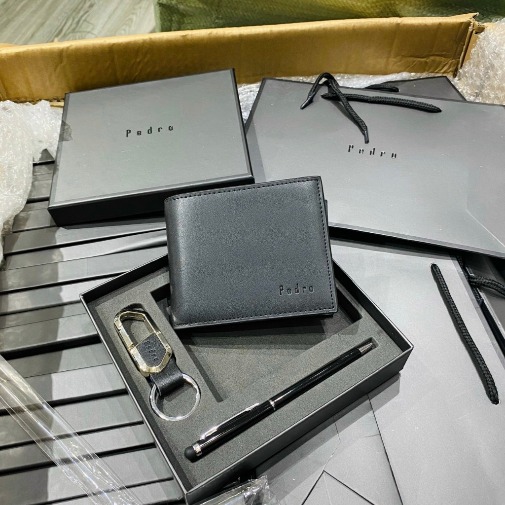 Ví nam pedro mẫu mới kèm bút, móc khóa full túi giấy, box