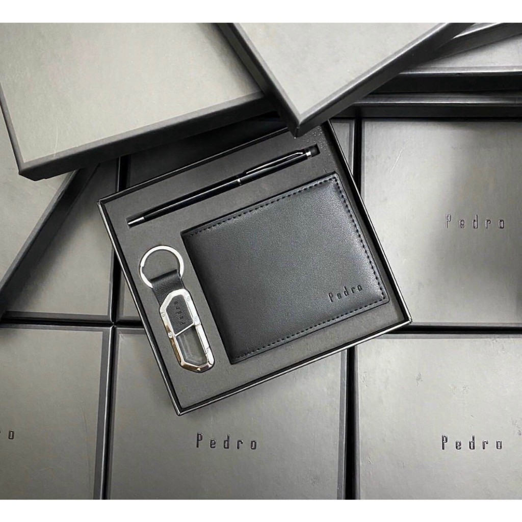 Ví nam pedro mẫu mới kèm bút, móc khóa full túi giấy, box