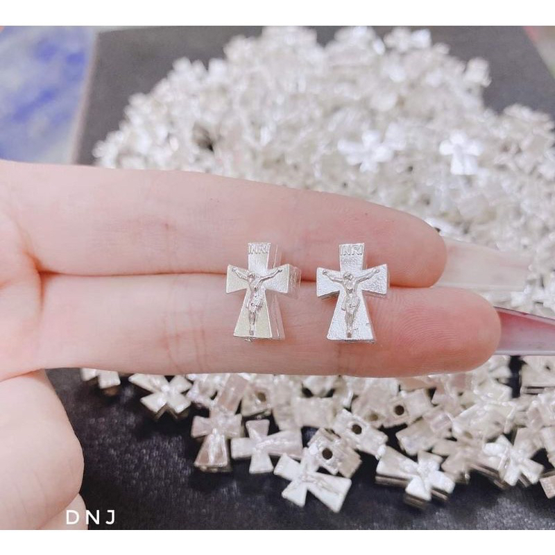 Charm thánh giá 10x15mm xỏ ngang bạc 925 vĩnh viễn bảo hành bạc