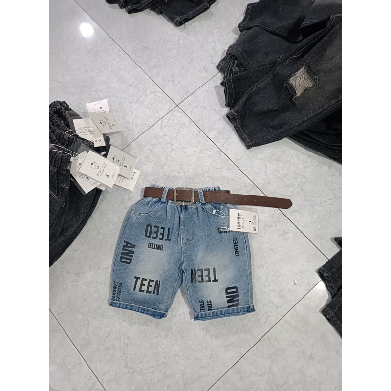 Quần đùi bé trai, quần short jean túi hộp và cào rách cho bé