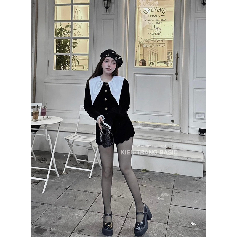 Sét đồ nữ gồm áo cổ bèo và chân váy xinh xắn