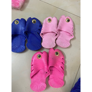 Xả kho. sục cho bé trai bé gái. sz còn 25.26.29