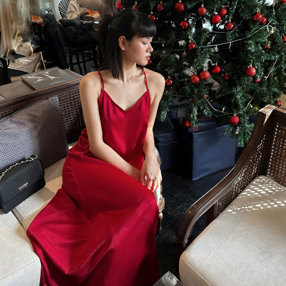 Lueur Dress - Váy hai dây hở lưng, dáng dài vải lụa dày dặn mềm mại