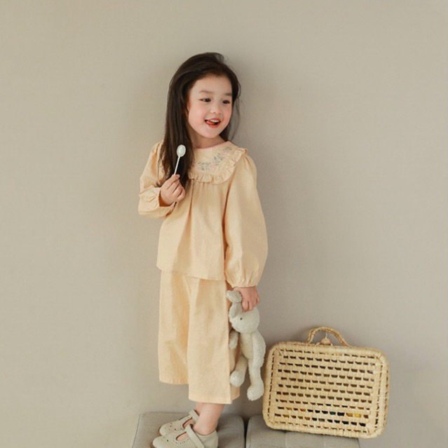 Bộ đũi thêu hoa dài tay kiểu dáng baby doll cho bé gái
