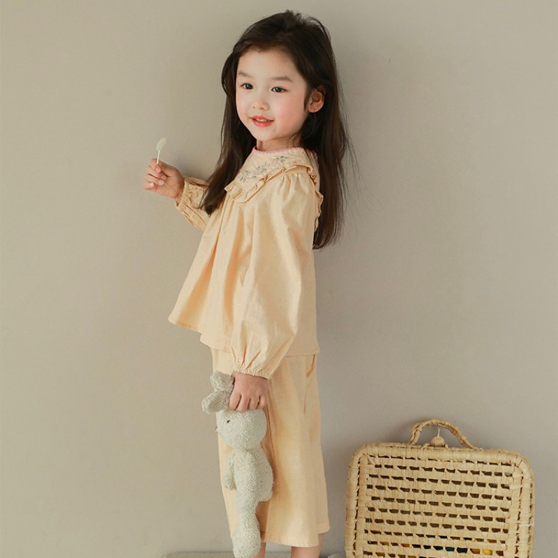 Bộ đũi thêu hoa dài tay kiểu dáng baby doll cho bé gái