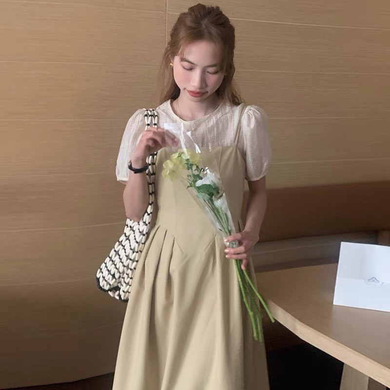 Set váy yếm hai dây thon eo xòe dài xếp ly vintage Hàn Quốc điệu đà + sơ mi tay phồng