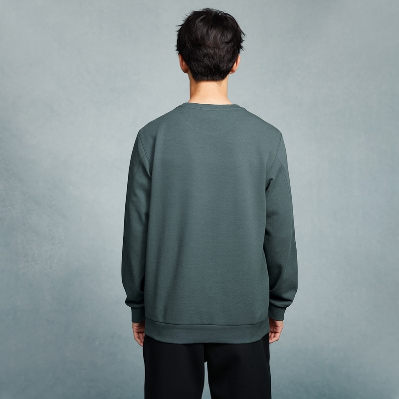 HLA - Áo thun nam dài tay mềm mịn cổ tròn phối chữ thêu Round neck deep green long sleeves top