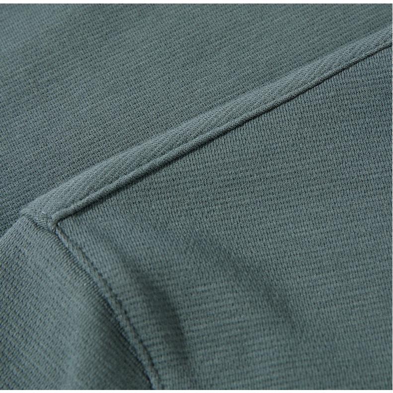 HLA - Áo thun nam dài tay mềm mịn cổ tròn phối chữ thêu Round neck deep green long sleeves top