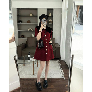 Váy dạ nhung cổ nhọn cúc vàng siêu xinh - ảnh thật
