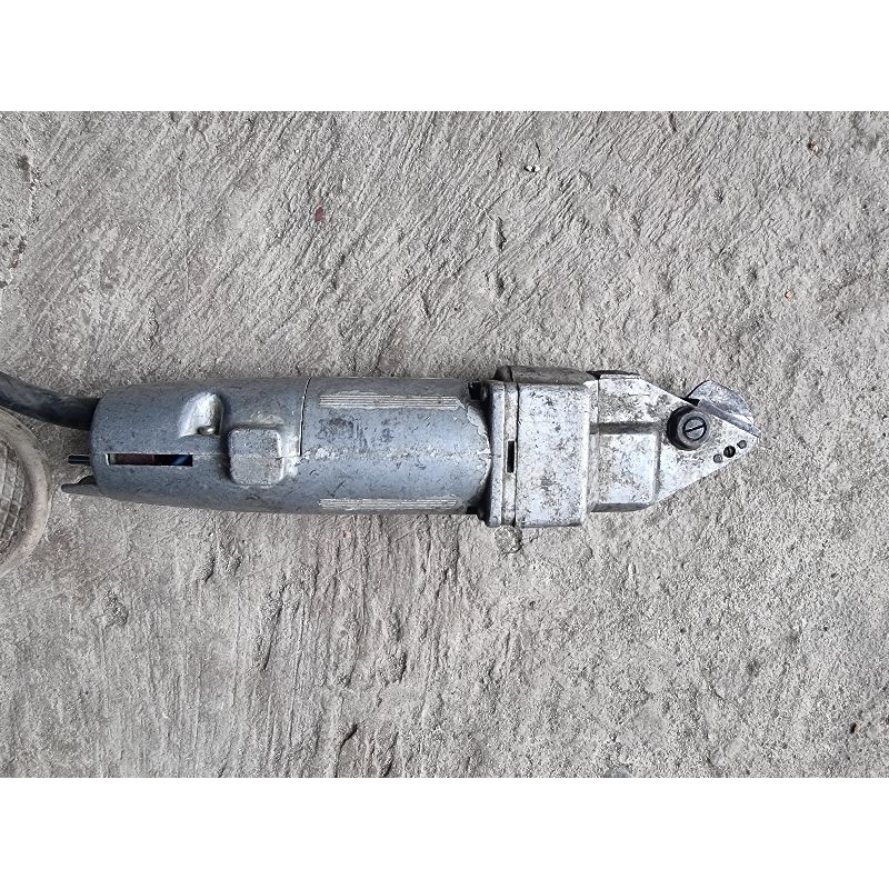 Máy cắt tôn mỏng hàng nhật bãi điện 100v