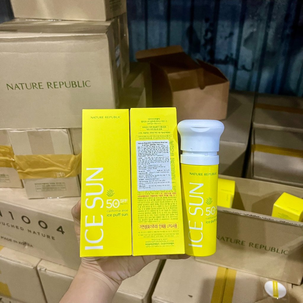 Kem Chống Nắng IceSun Nature Republic SPF50+ PA+++ Mẫu Mới - Tặng kèm 2 mút tán