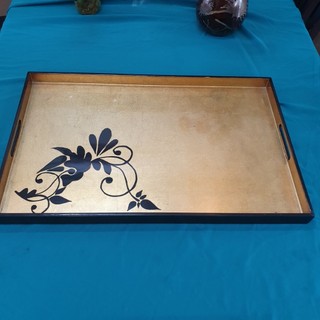 Khay gỗ sơn mài cao cấp Thanh Bình Lê nên dát vàng vẽ hoa 55.5x35.5x3.5 cm đẹp mắt, sang trọng, quà tặng ý nghĩa