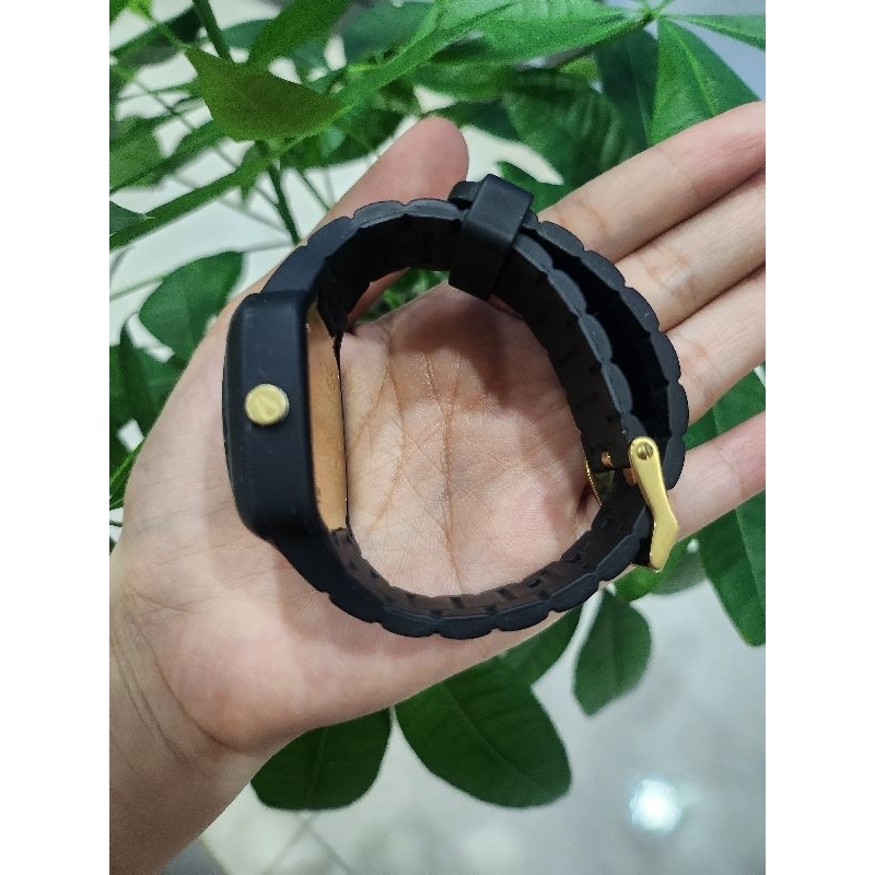 ĐỒNG HỒ SI NHẬT CHÍNH HÃNG DÂY CAO SU DÀNH CHO NAM - THUƠNG HIỆU NIXON