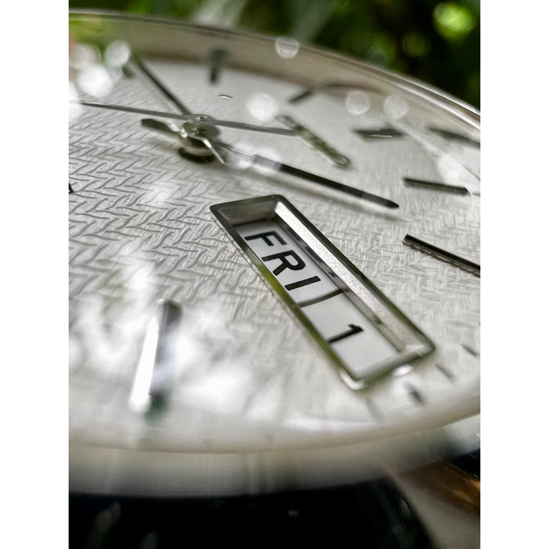 Đồng hồ Nam Seiko Spirit hàng cận Nos mặt trắng lá liễu