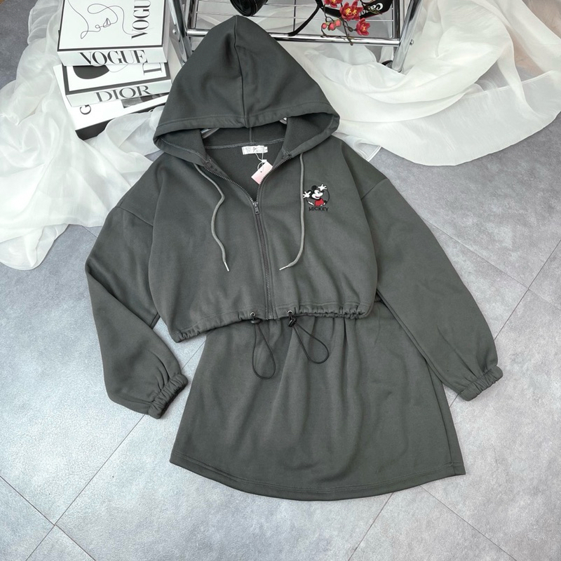 SET ÁO CROP NỈ MICKEY THÊU XÁM KÈM CV BIGSIZE