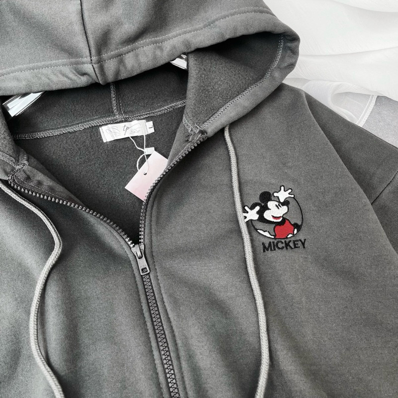 SET ÁO CROP NỈ MICKEY THÊU XÁM KÈM CV BIGSIZE