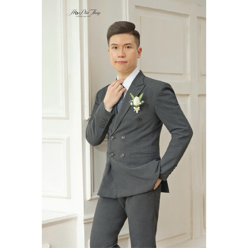 Hoa cưới cầm tay cô dâu bằng lụa