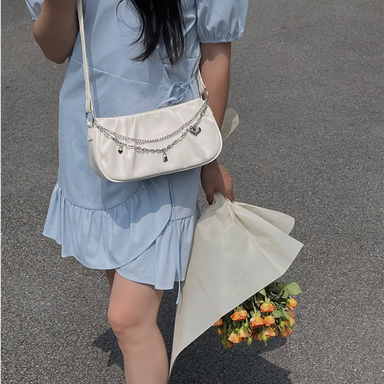 Faya - Túi xách kẹp nách T2091 da nhún phối dây charm tim