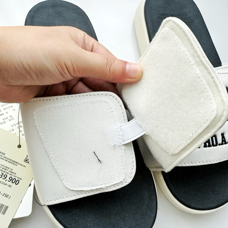 Dép đúc quai ngang WHO.A.U WHAPD1233A  siêu nhẹ chống trơn trượt  màu Ivory