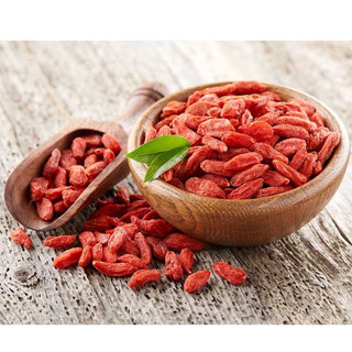 Kỷ Tử Đỏ Thượng Hạng Việt San - Hạt To Mọng Sấy Khô Tự Nhiên Bồi Bổ Sức Khỏe Túi 300G