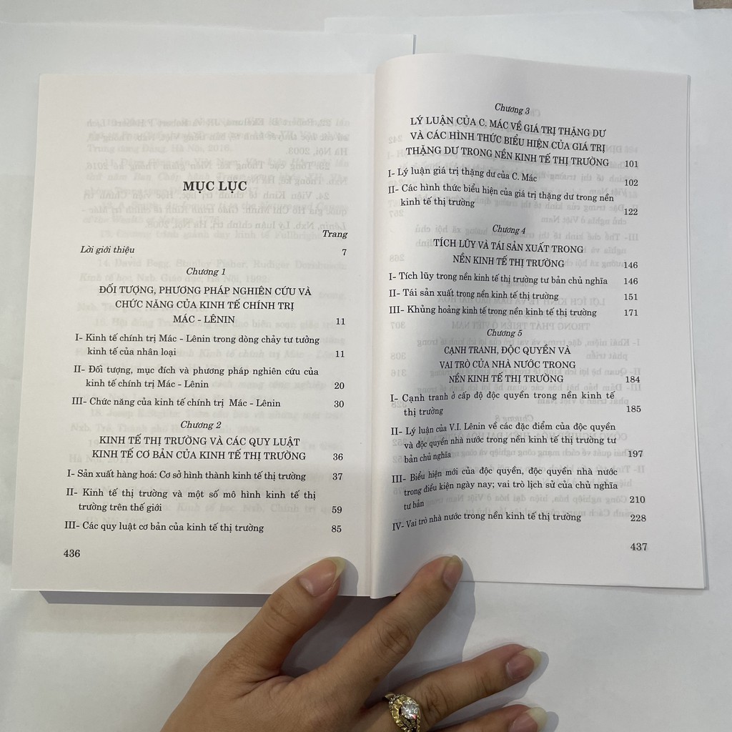 Sách-  Giáo trình Kinh tế chính trị Mác – Lênin )
