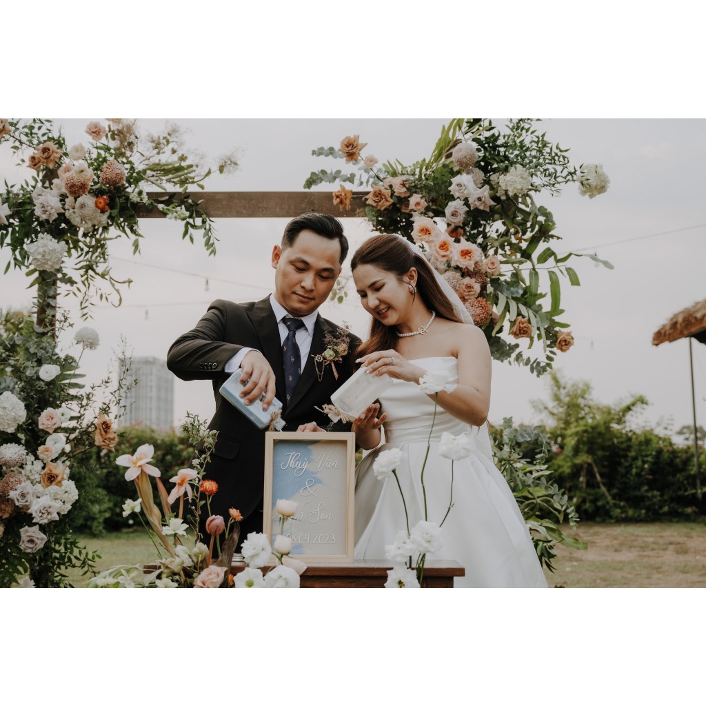 KHUNG HỘP RÓT CÁT CHO NGÀY CƯỚI ĐỘC ĐÁO