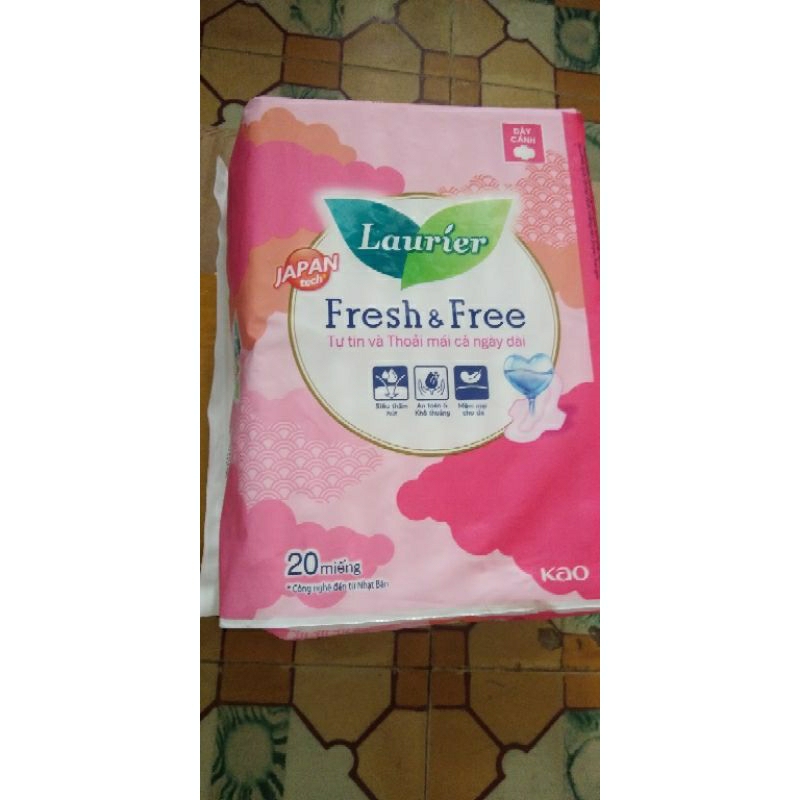 Băng vệ sinh Laurie dày cánh 20 miếng