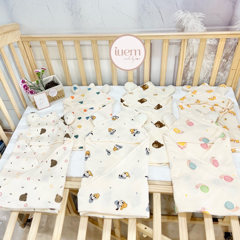 Ủ đón bé xô muslin 4 lớp iuemshop, 2 mặt hoạ tiết, may tai gấu xinh, mềm, thoáng, không bụi vải,kết hợp làm khăn tắm
