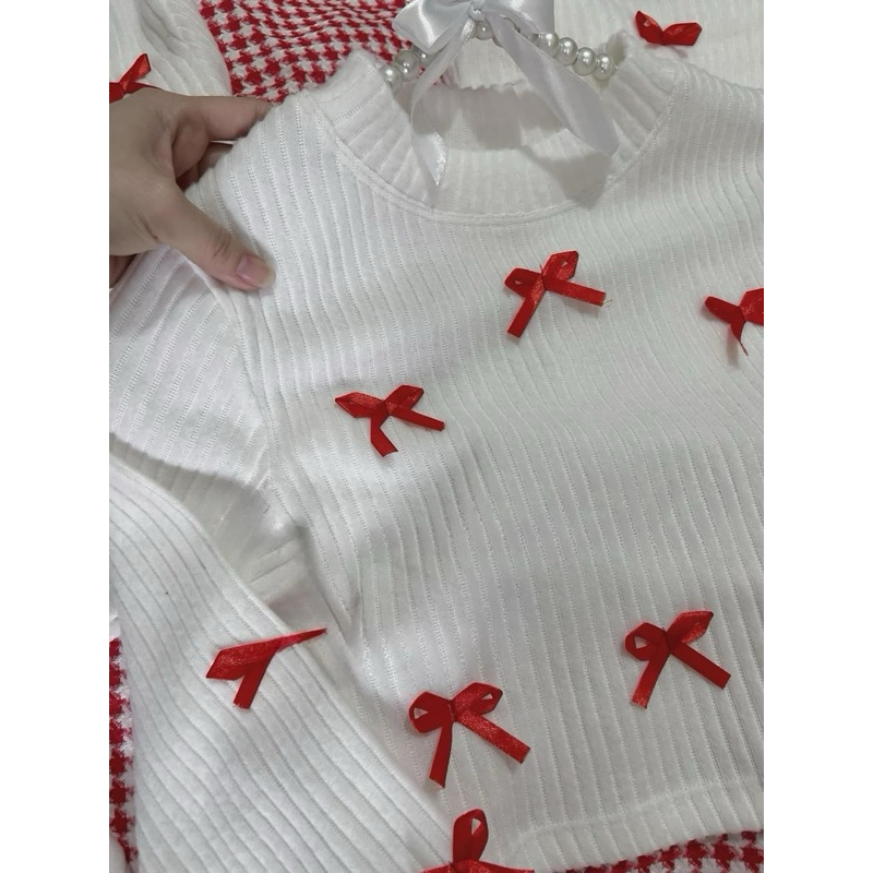 SET ÁO TAY DÀI NƠ ĐỎ CHÂN VÁY LEN CARO