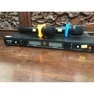 Micro không dây bãi cao cấp âm hay sóng khoẻ  hàng mới tầm giá ko có cửa