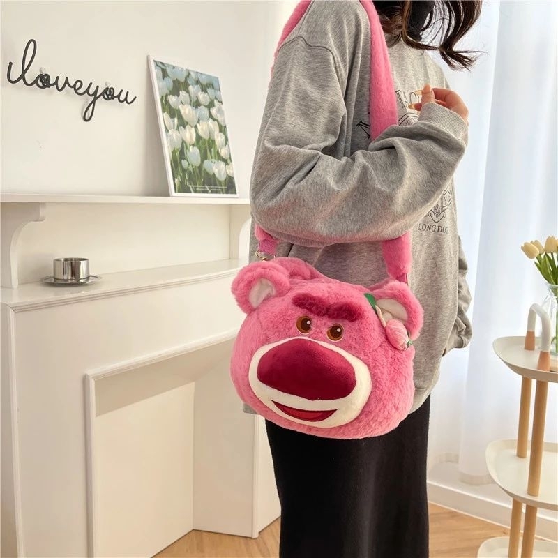 Túi Gấu Dâu  Đeo Vai Đeo Chéo Lông Mềm Mịn size 25 cm