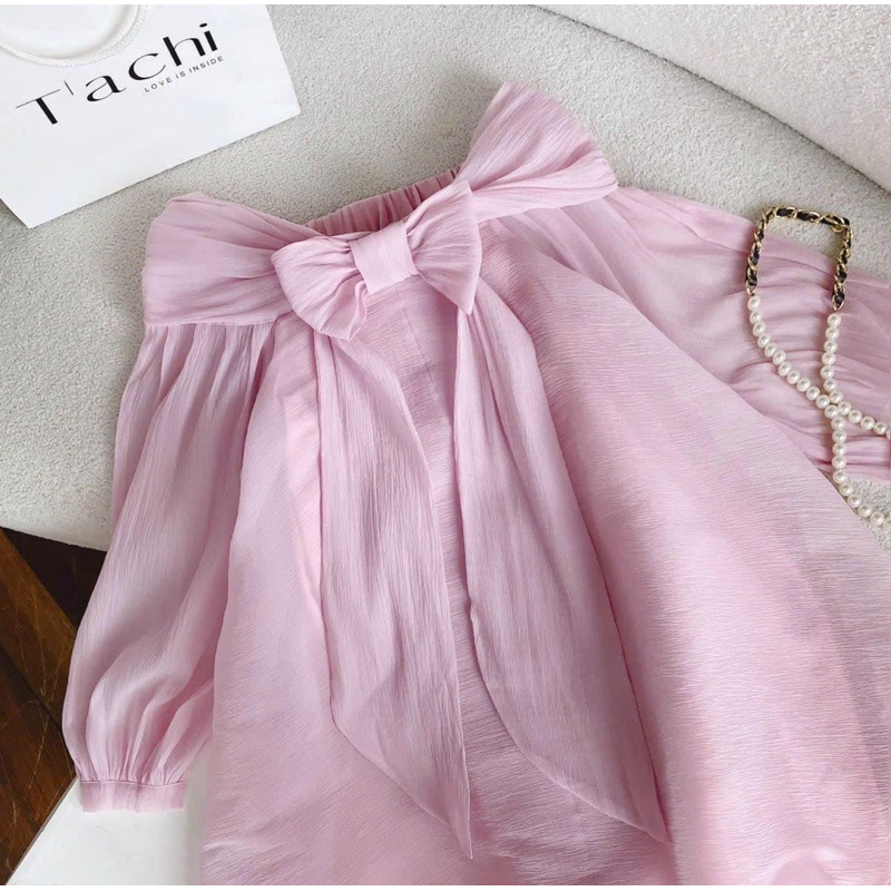 Váy dáng xuông trễ vai phối nơ