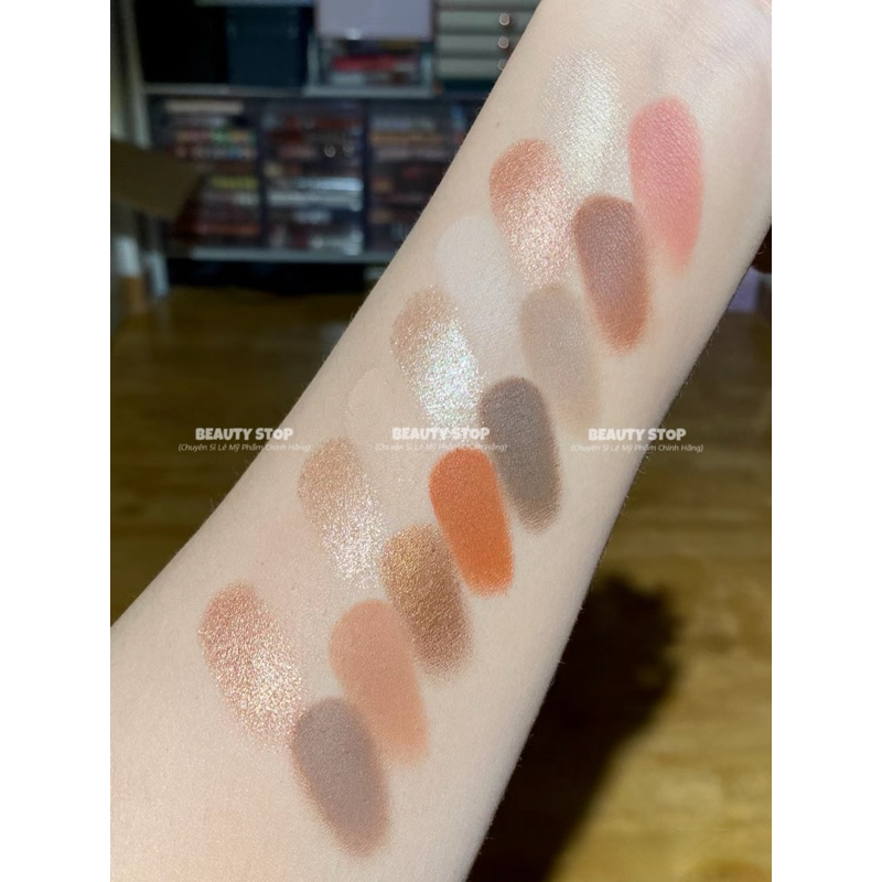 Bảng Phấn Mắt 4 Ô NOVO Color Carnival Party 5330