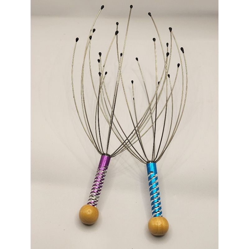 Cây Gãy Ngứa Và Massage Đầu Giúp Lưu Thông Máu