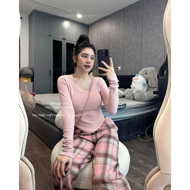 Set Áo Len Quần Kẻ Hồng Kim Anh Bùi