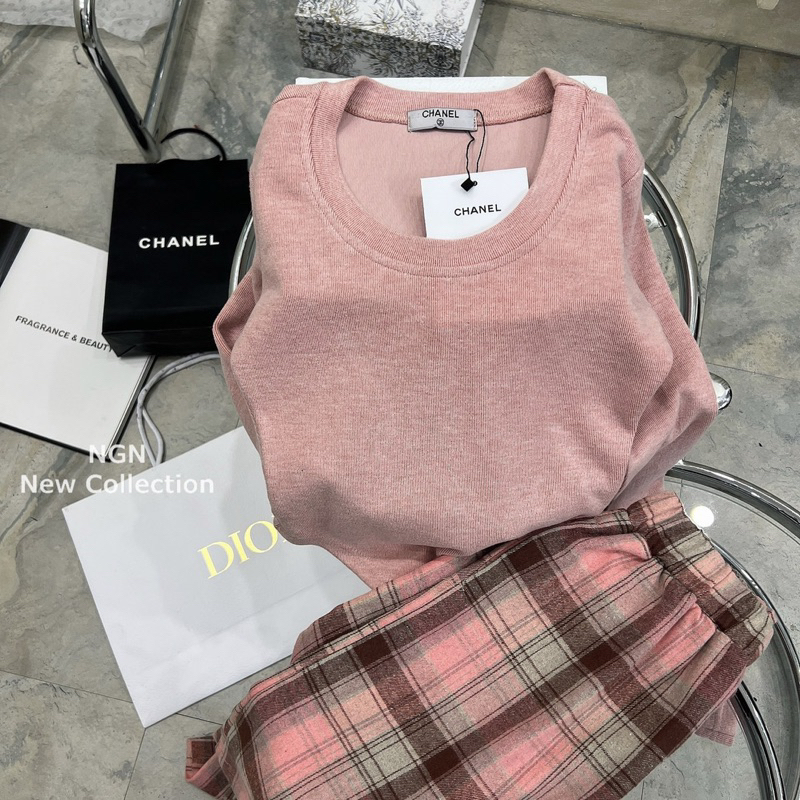 Set Áo Len Quần Kẻ Hồng Kim Anh Bùi