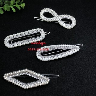 Kẹp tóc đính hạt châu xinh xắn