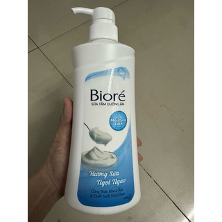 Sữa tắm dưỡng ẩm bioré hương 530g
