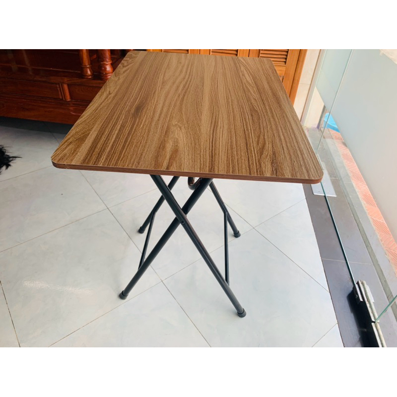 Bàn chân cao 73cm mặt 50/70cm gấp gọn
