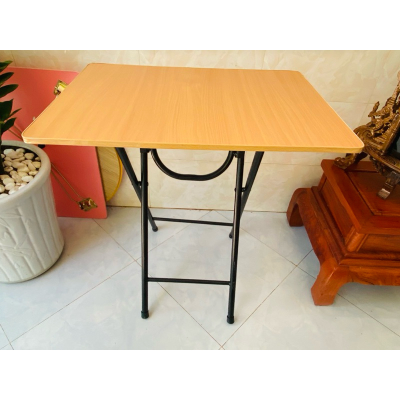 Bàn chân cao 73cm mặt 50/70cm gấp gọn