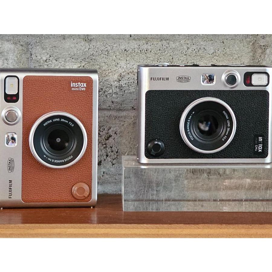 Máy Ảnh Chụp Lấy Liền Fujifilm Instax Mini Evo - Bảo Hành 1 Năm