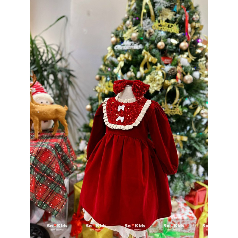 Váy nhung tuyết kèm lấp lánh bé gái